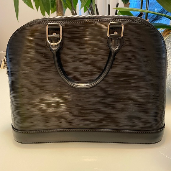 Authentic preloved ALMA PM SHW - Picture 2 of 6